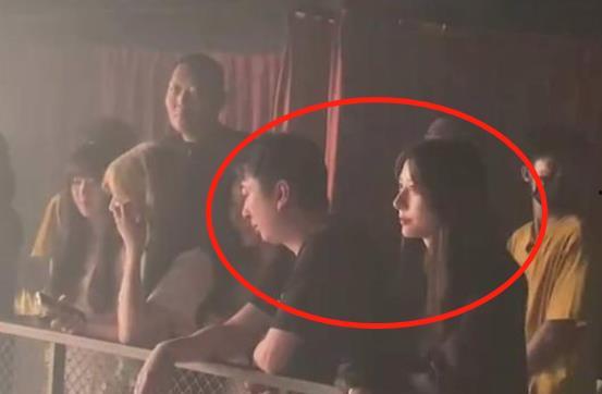 网红直播吃瓜入口在哪,入口瞬间揭秘 第3张 网红直播吃瓜入口在哪,入口瞬间揭秘 第3张